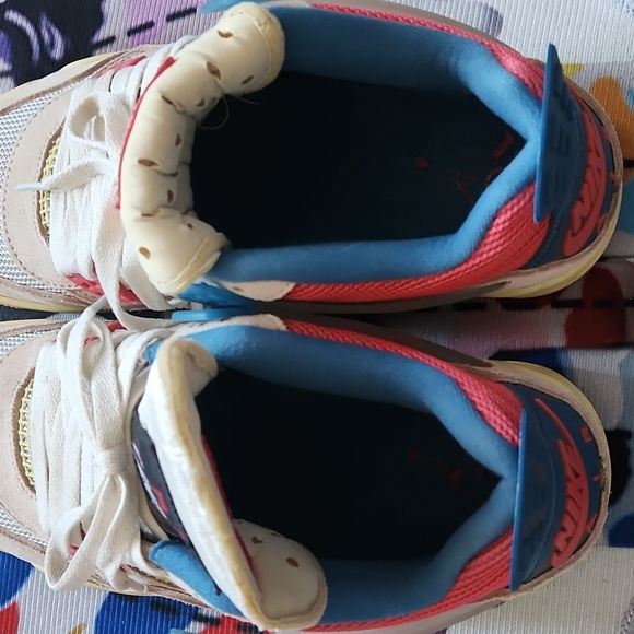 Jordan Retro 4 Guava Ice - Picture 6 of 9